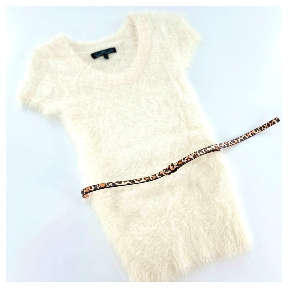 Almost Famous Ivory Top Women’s size S